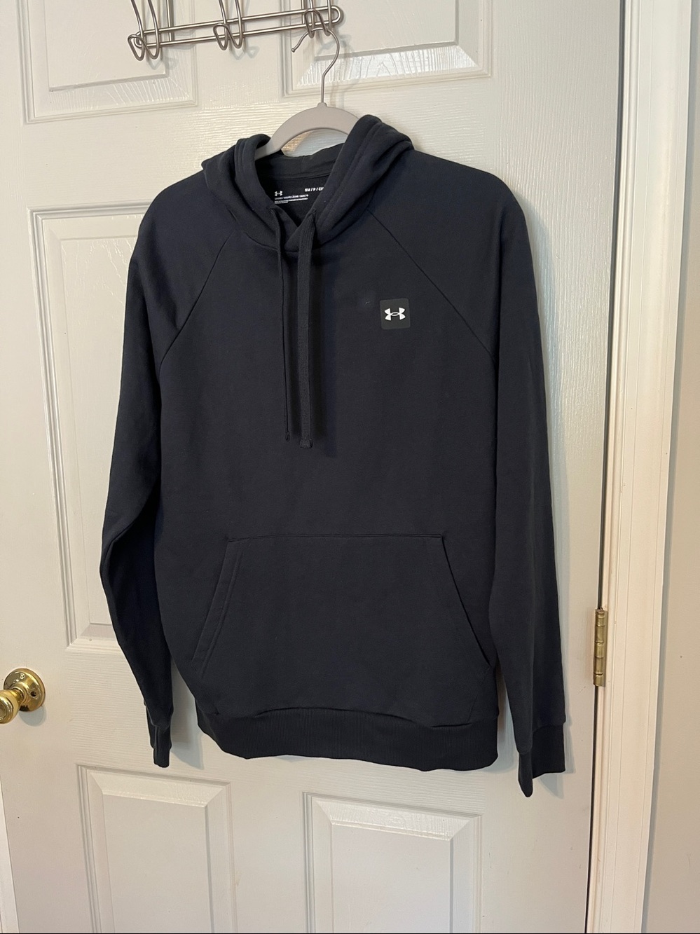 #111 Under Armour Men’s Black Pullover Hoodie New Loose Small